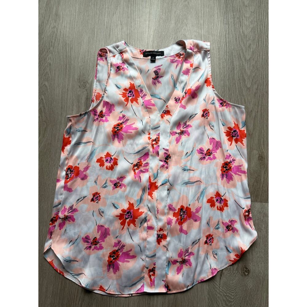 Banana Republic Sleeveless Blouse, Women's size small, Floral